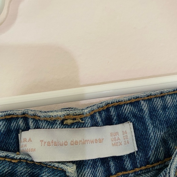 ZARA denim shorts - Picture 3 of 3